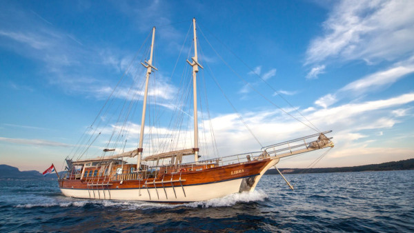 Yacht Charter in Croatia: Last Minute Special Offer on Gulet Libra